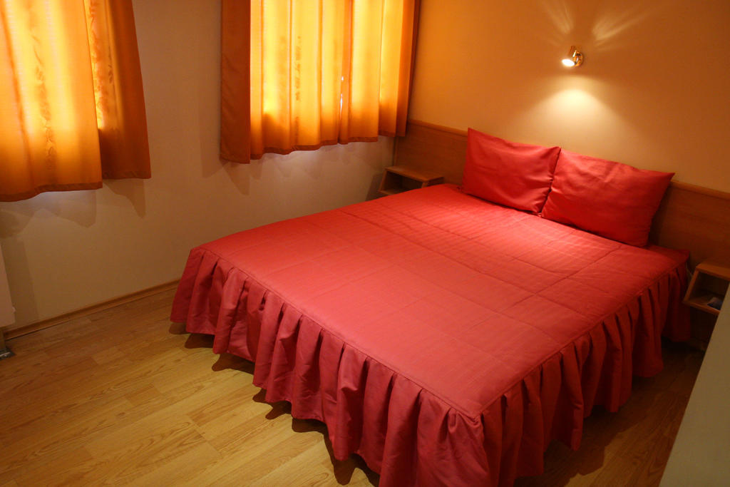 Hotel Mehdjarel Sjoemen Kamer foto