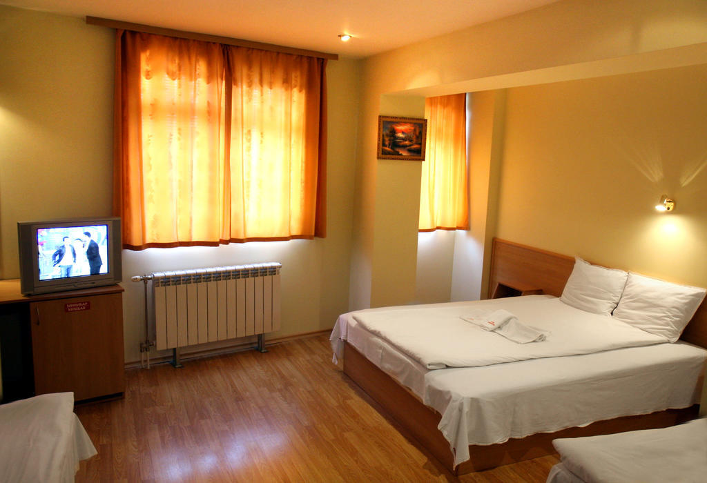 Hotel Mehdjarel Sjoemen Kamer foto