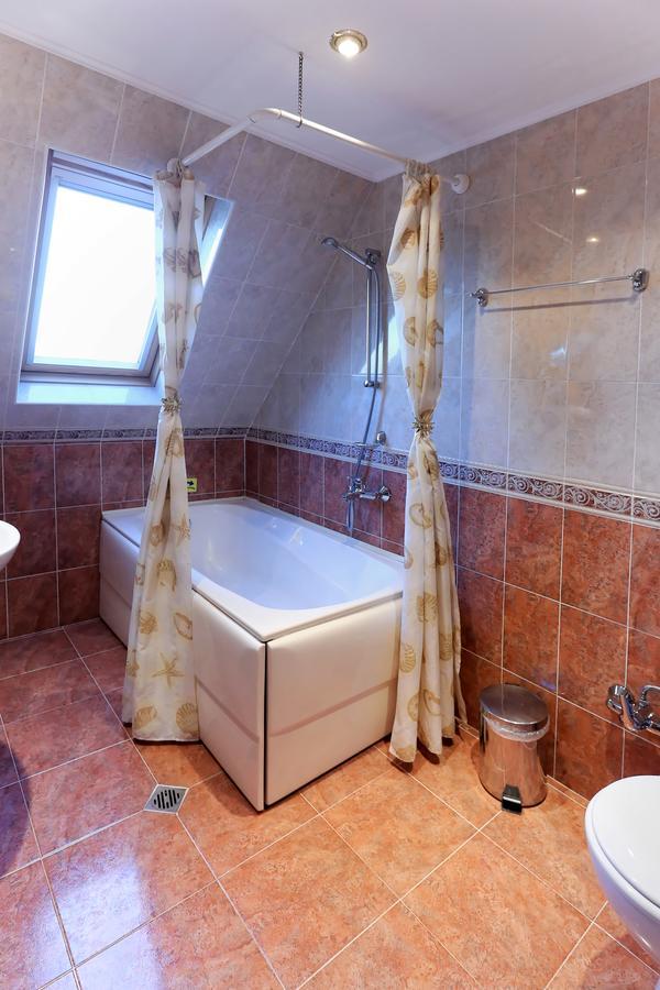 Hotel Mehdjarel Sjoemen Buitenkant foto